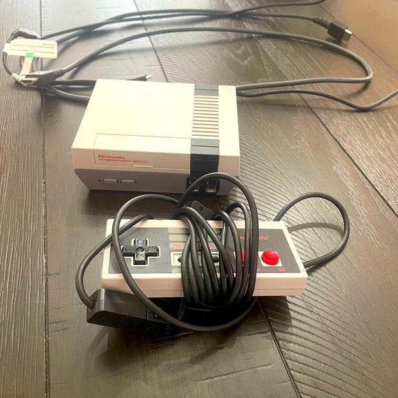 Nintendo mini - Picture 1 of 3
